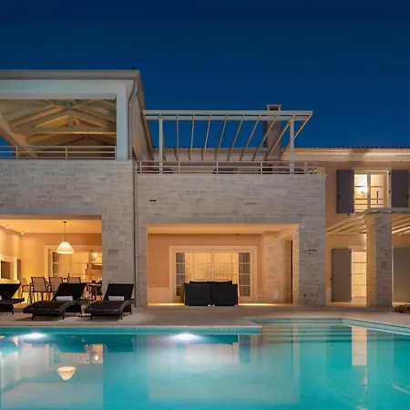 Blanche By Ilc Villa *